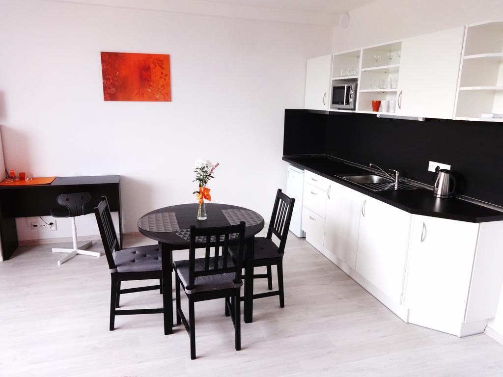 Apartments 4U Center + Free Parking Olomouc Esterno foto