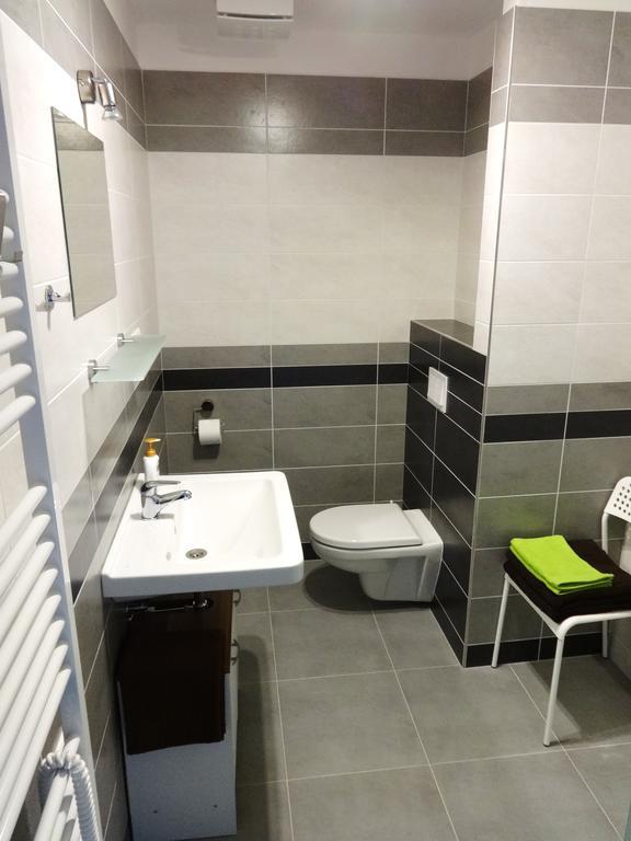 Apartments 4U Center + Free Parking Olomouc Esterno foto