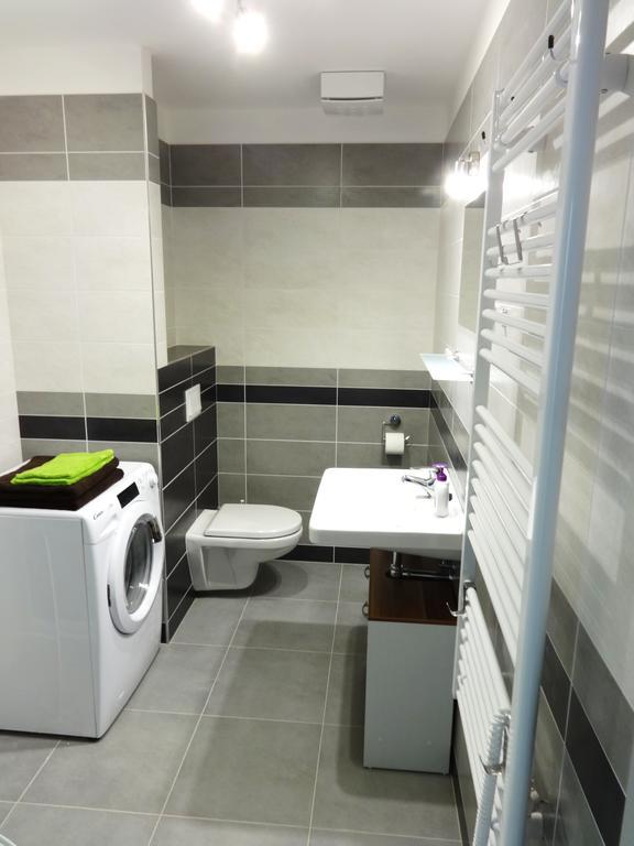 Apartments 4U Center + Free Parking Olomouc Esterno foto